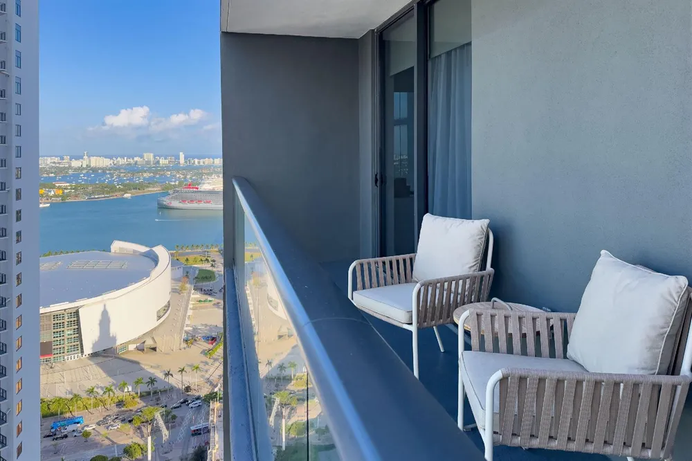 601 NE 1 AVENUE #3401 Miami, FL 33132