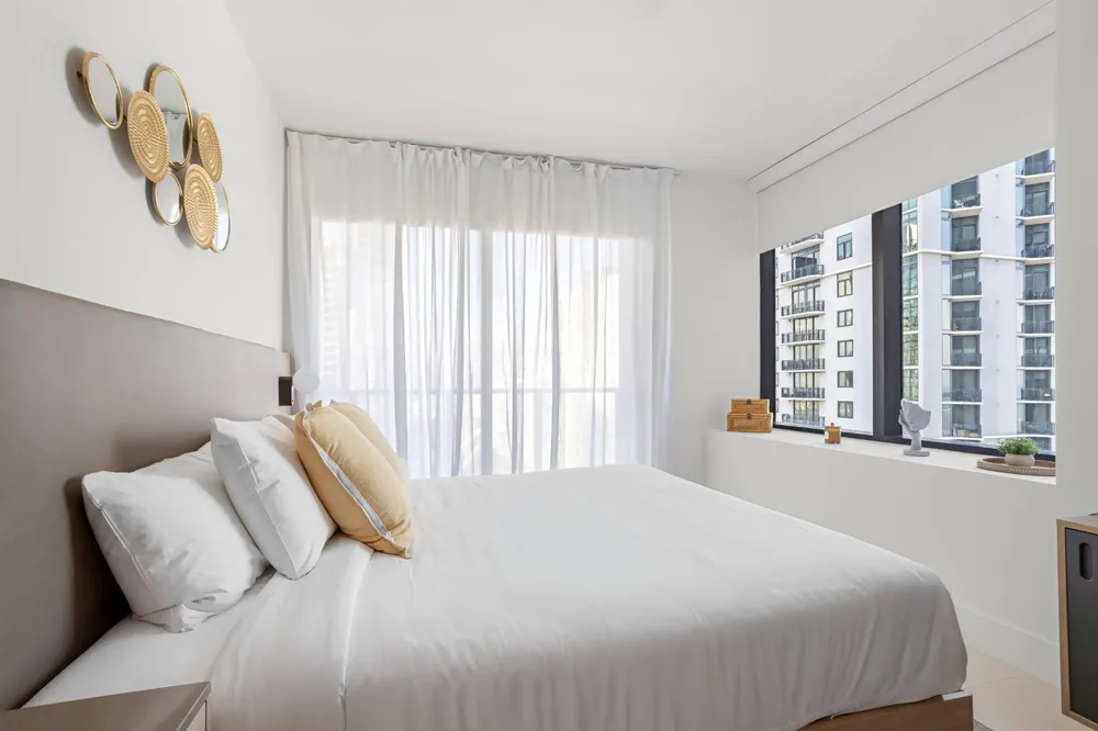 601 NE 1 AVENUE #3401 Miami, FL 33132