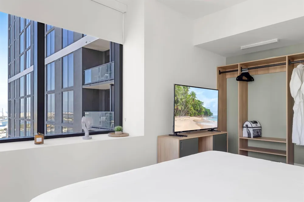 601 NE 1 AVENUE #3401 Miami, FL 33132