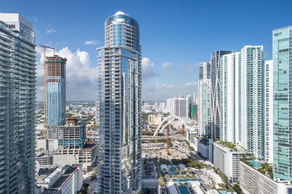 601 NE 1 AVENUE #3401 Miami, FL 33132