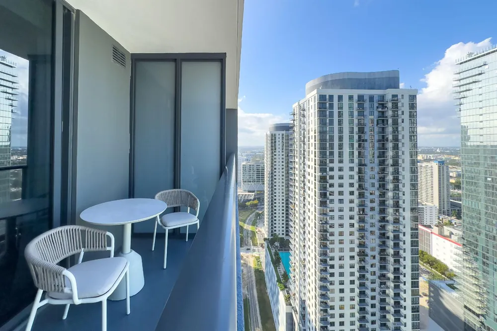 601 NE 1 AVENUE #3401 Miami, FL 33132