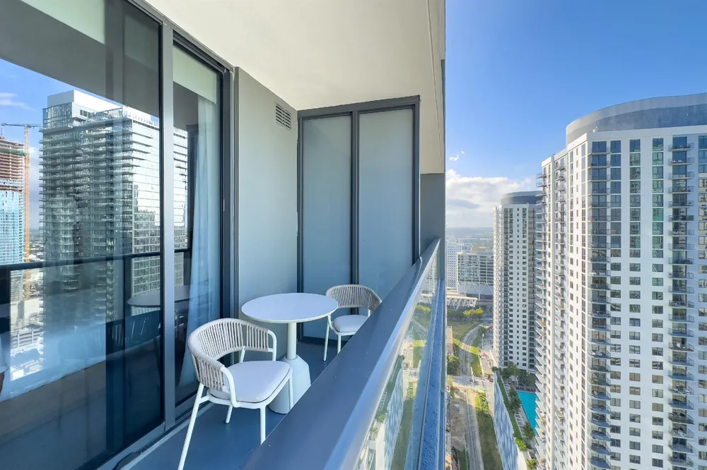 601 NE 1 AVENUE #3401 Miami, FL 33132