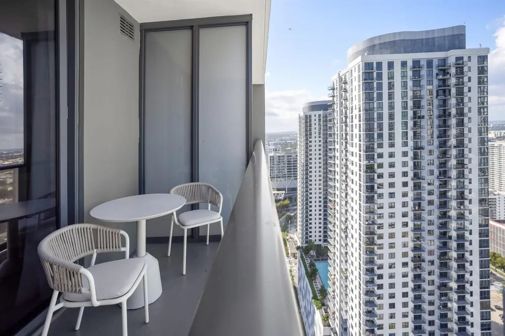 601 NE 1 AVENUE #3401 Miami, FL 33132