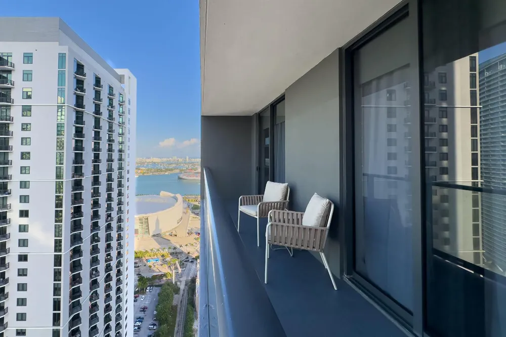 601 NE 1 AVENUE #3401 Miami, FL 33132