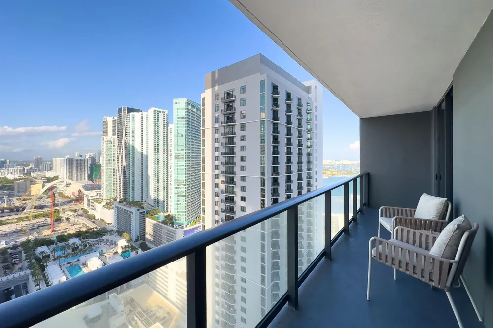 601 NE 1 AVENUE #3401 Miami, FL 33132