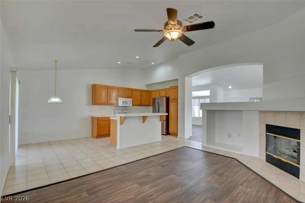 1735 Night Shadow Avenue North Las Vegas, NV 89031