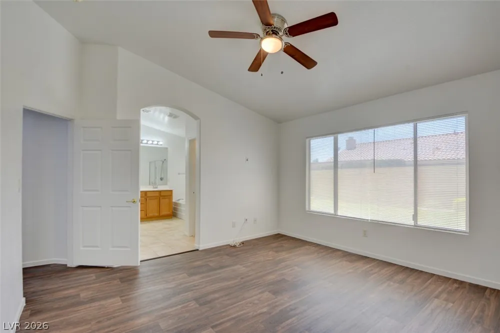 1735 Night Shadow Avenue North Las Vegas, NV 89031