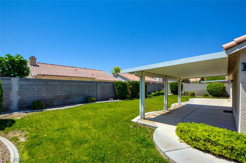 1735 Night Shadow Avenue North Las Vegas, NV 89031