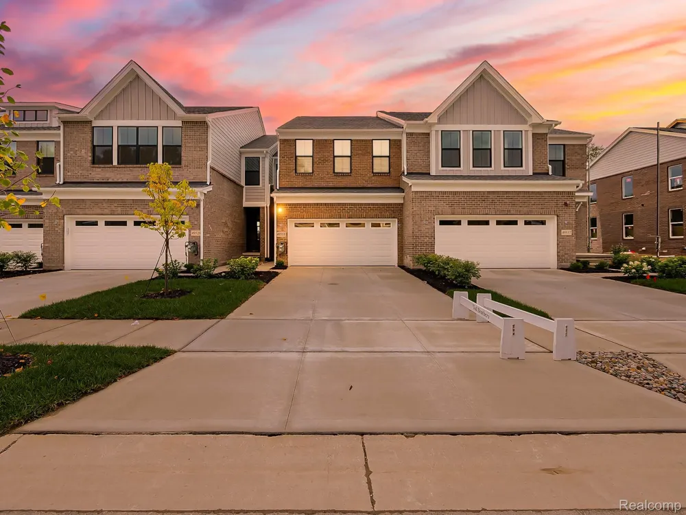 49533 Coldwater Ridge Drive Northville Township, MI 48168