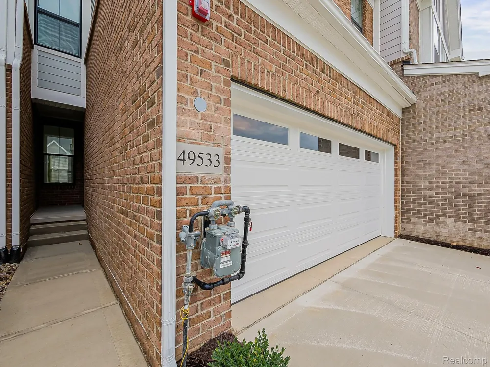 49533 Coldwater Ridge Drive Northville Township, MI 48168