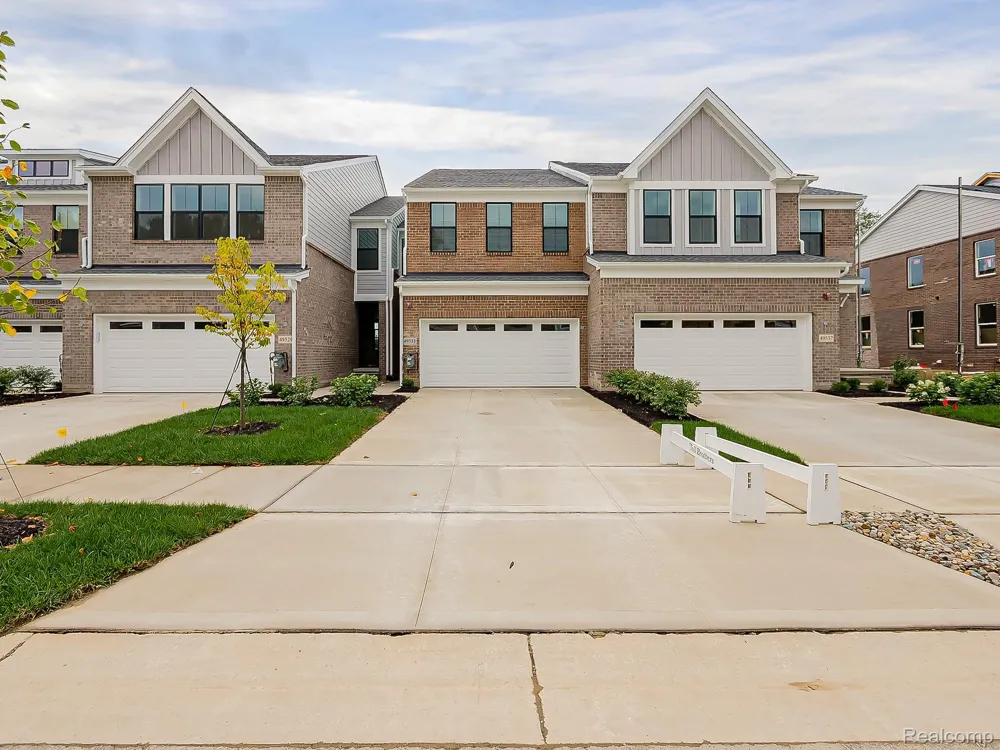 49533 Coldwater Ridge Drive Northville Township, MI 48168