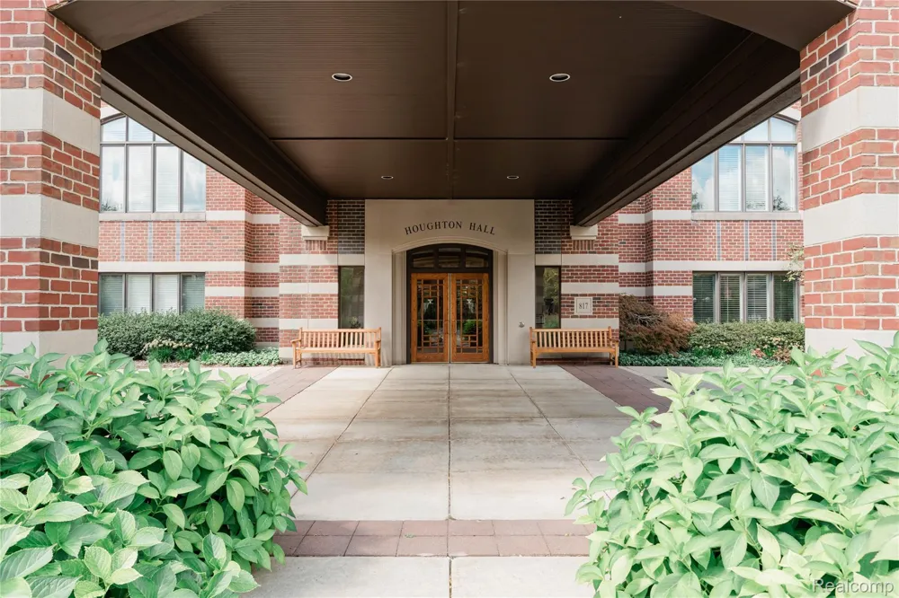 807 Asa Gray Drive #305 Ann Arbor City, MI 48105