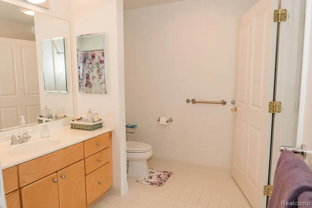 807 Asa Gray Drive #305 Ann Arbor City, MI 48105