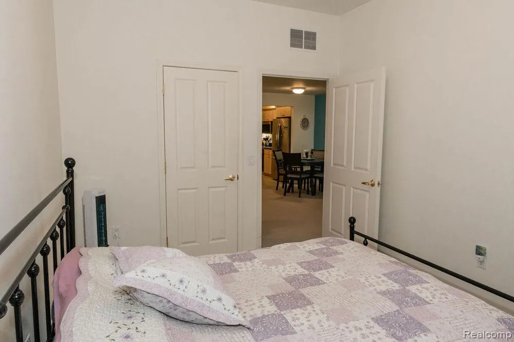 807 Asa Gray Drive #305 Ann Arbor City, MI 48105