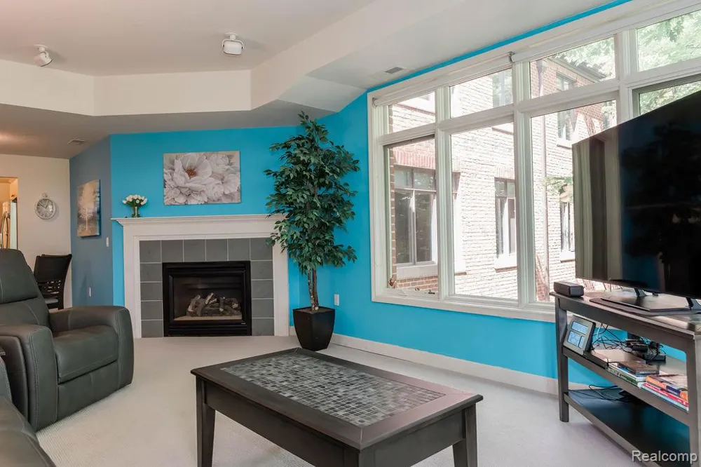 807 Asa Gray Drive #305 Ann Arbor City, MI 48105