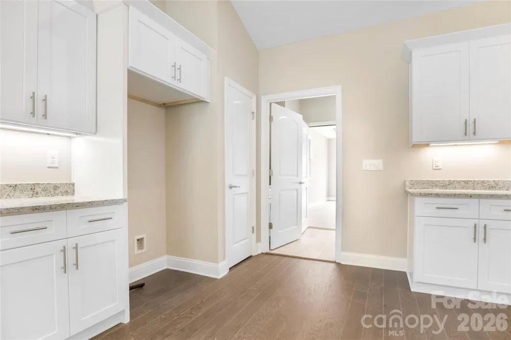 827B Wynnshire Drive #65 Hickory, NC 28601