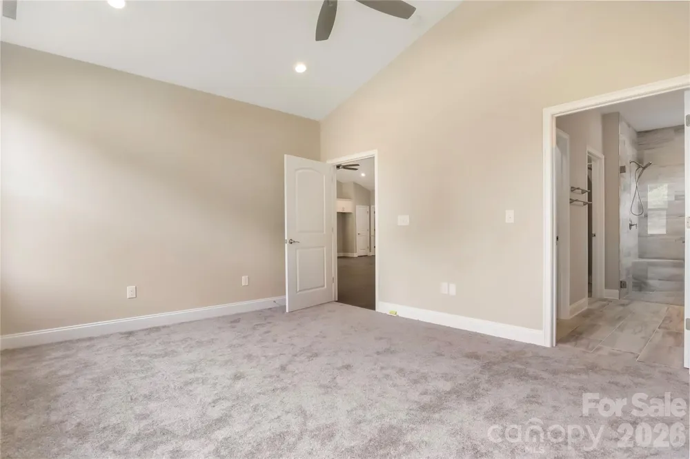 827B Wynnshire Drive #65 Hickory, NC 28601