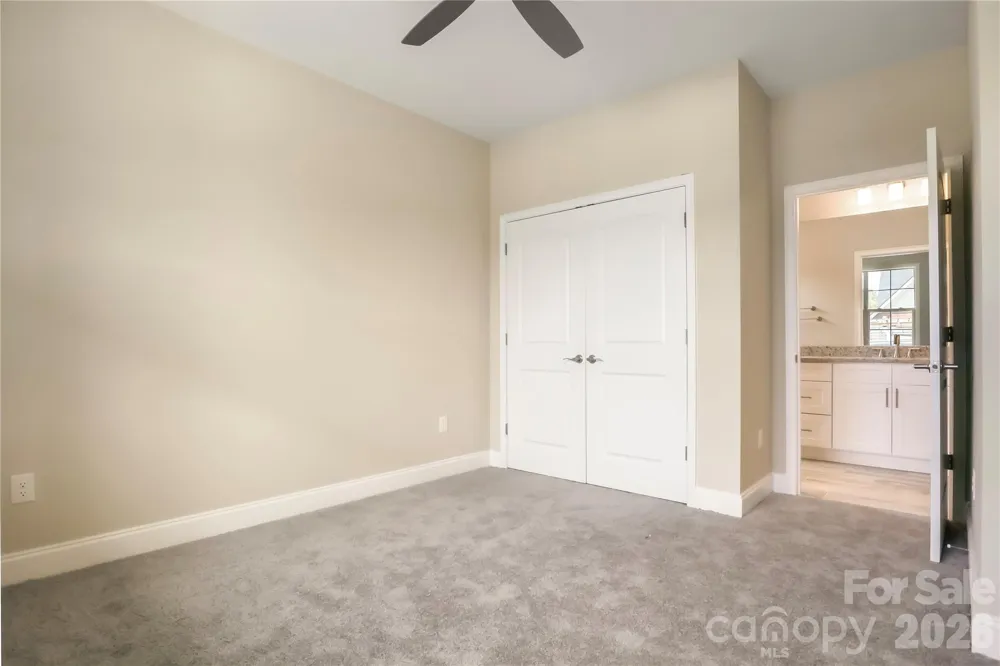 827B Wynnshire Drive #65 Hickory, NC 28601