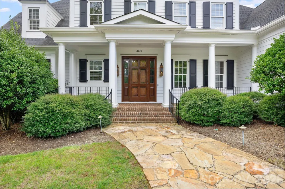 2135 Sharon Avenue Charlotte, NC 28211