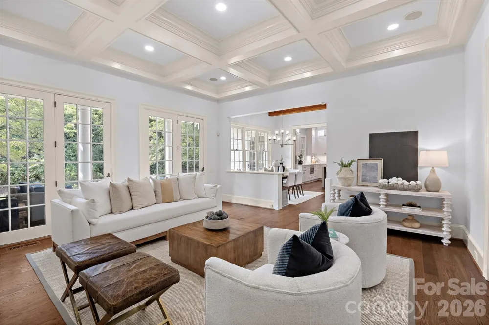 2135 Sharon Avenue Charlotte, NC 28211
