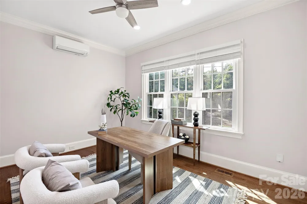 2135 Sharon Avenue Charlotte, NC 28211