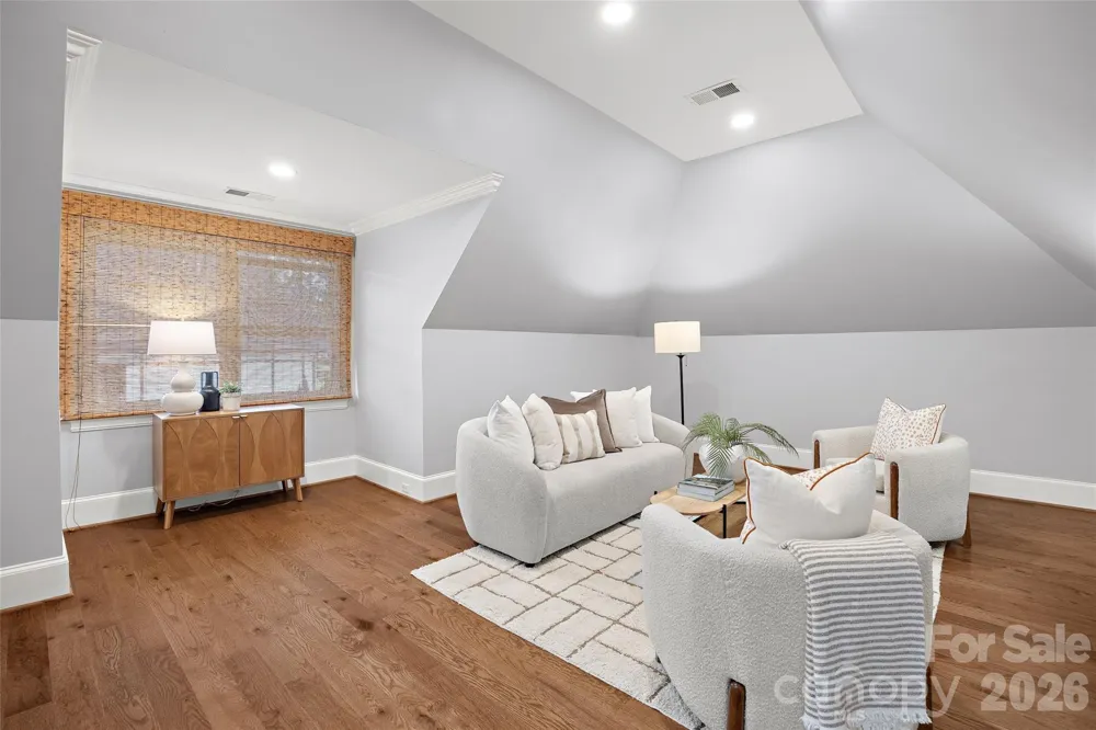 2135 Sharon Avenue Charlotte, NC 28211