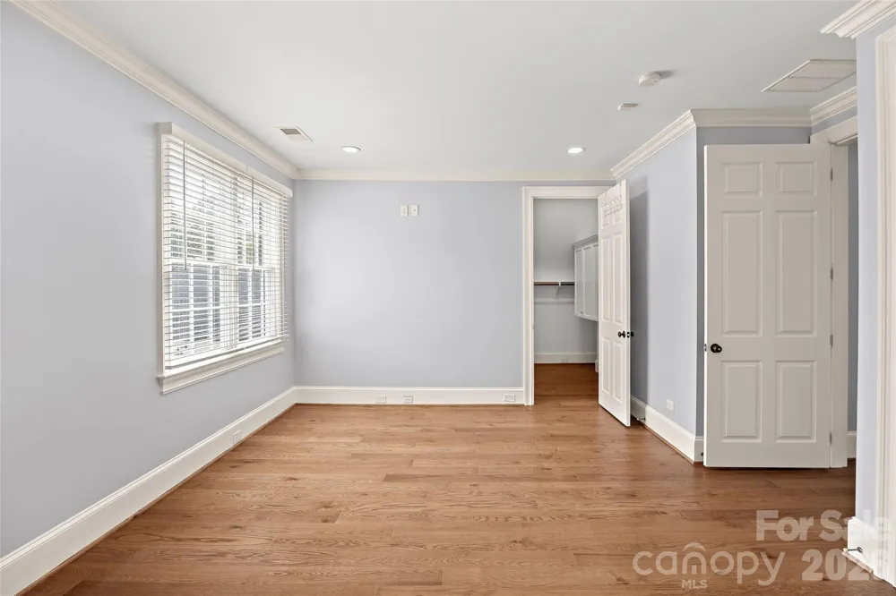 2135 Sharon Avenue Charlotte, NC 28211