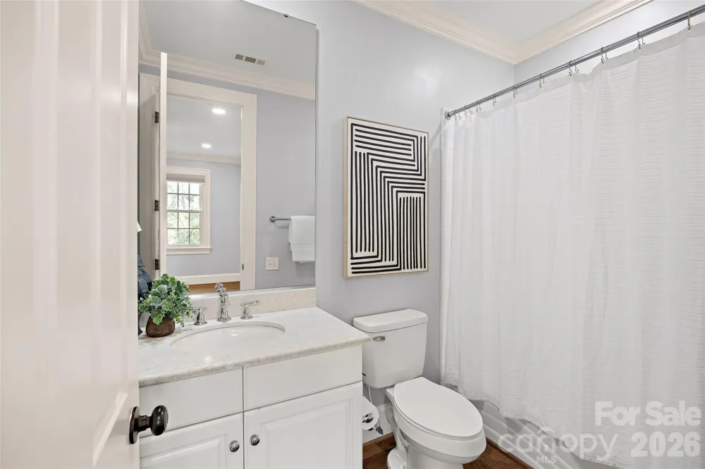 2135 Sharon Avenue Charlotte, NC 28211