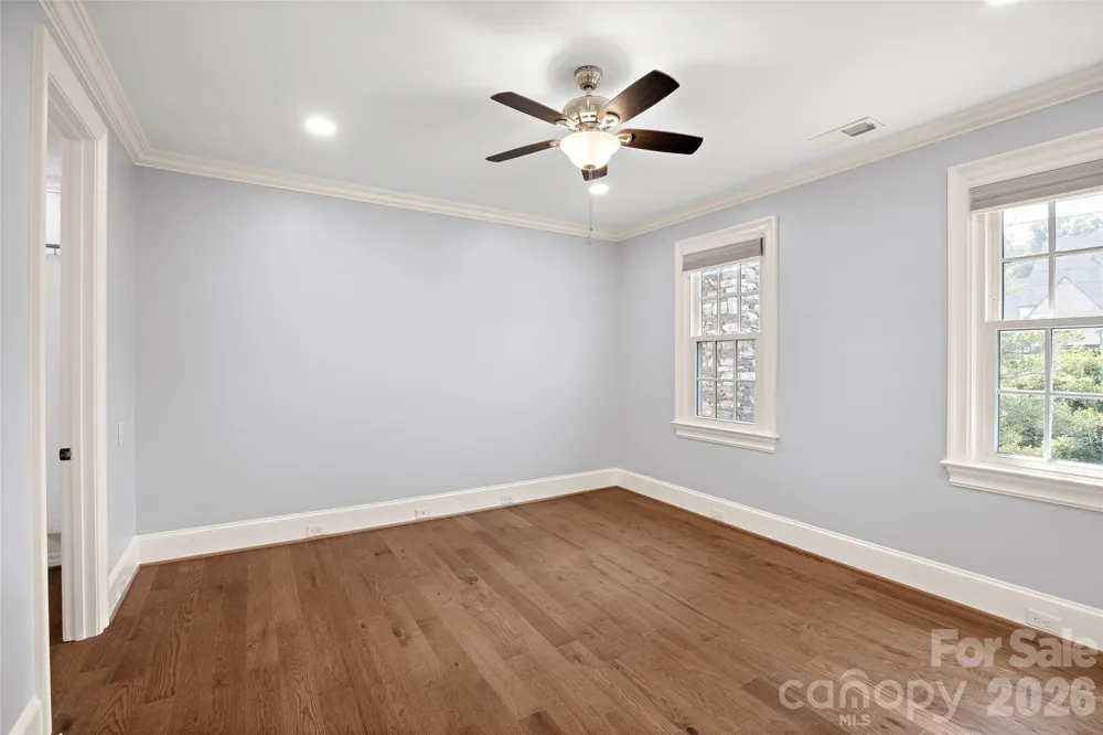 2135 Sharon Avenue Charlotte, NC 28211