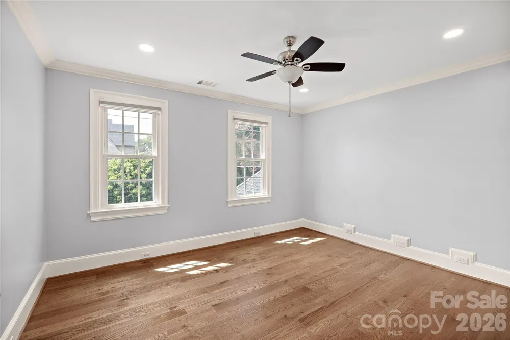 2135 Sharon Avenue Charlotte, NC 28211