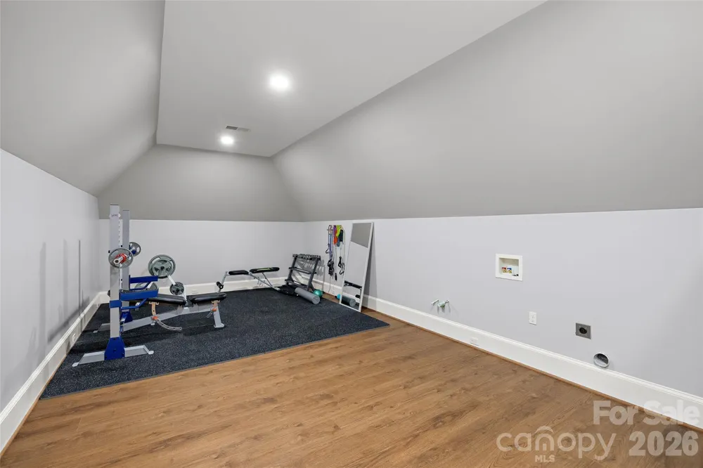 2135 Sharon Avenue Charlotte, NC 28211