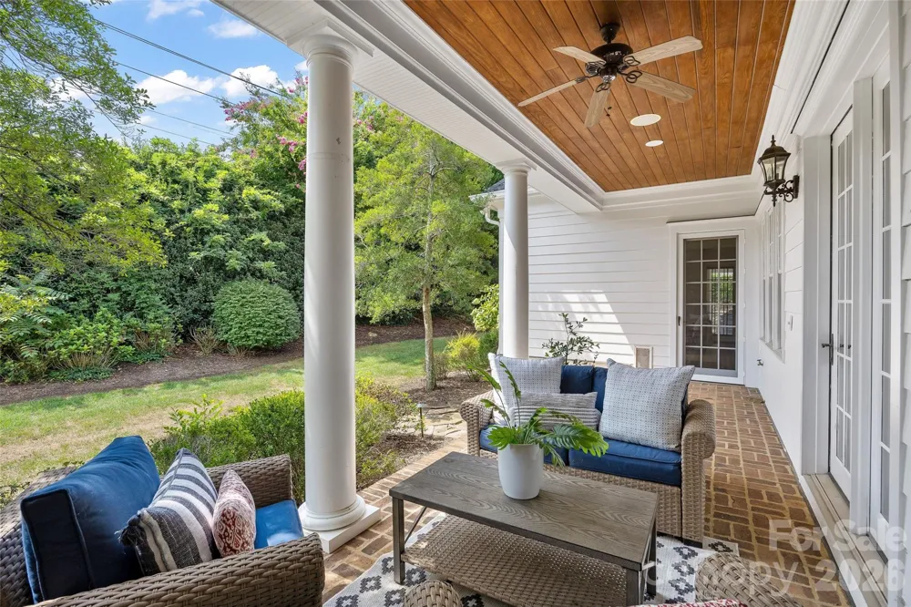 2135 Sharon Avenue Charlotte, NC 28211