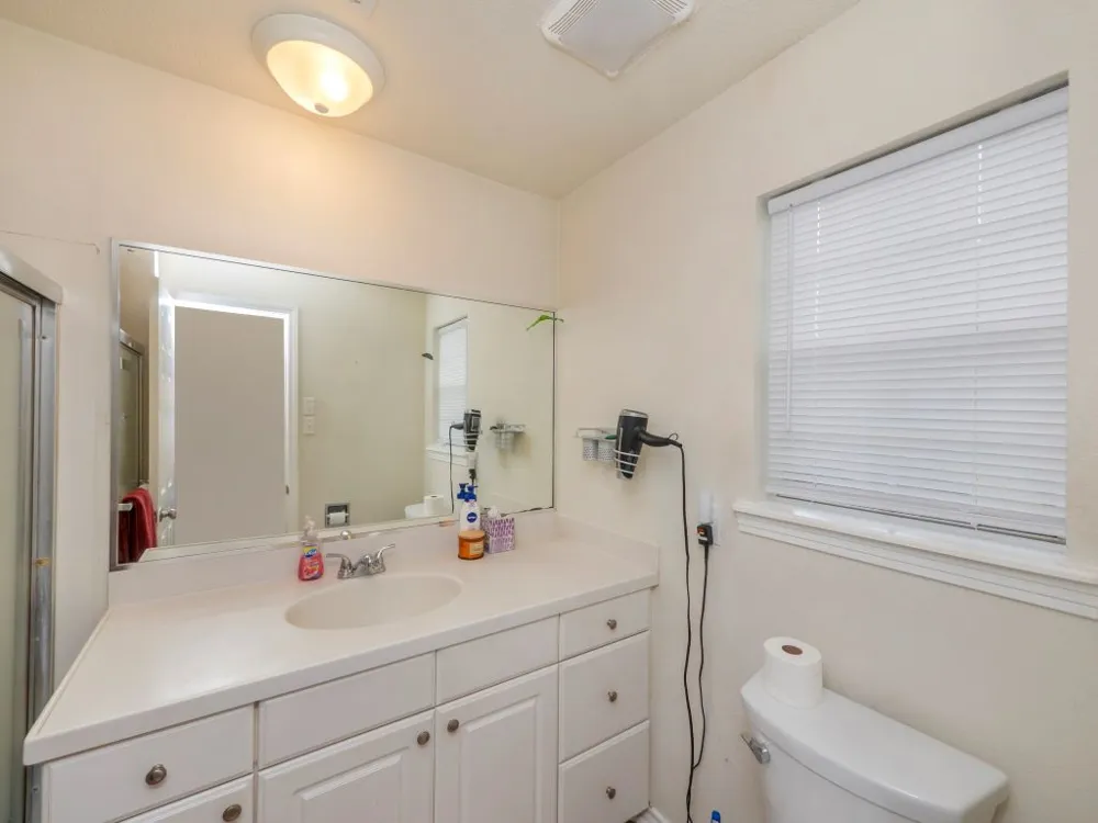 11004 Elm Street Jonestown, TX 78645