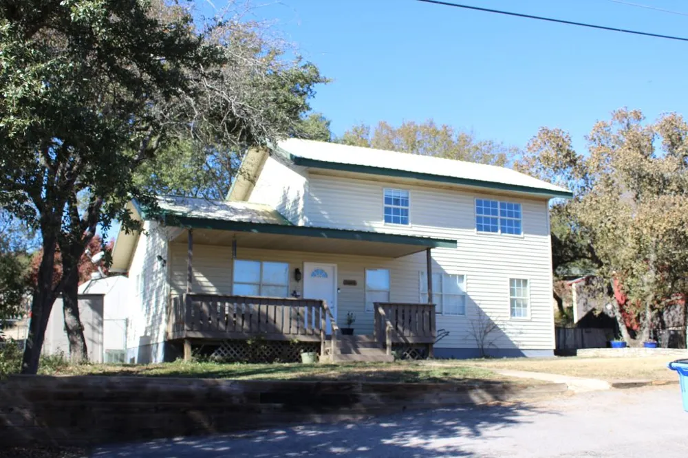 11004 Elm Street Jonestown, TX 78645