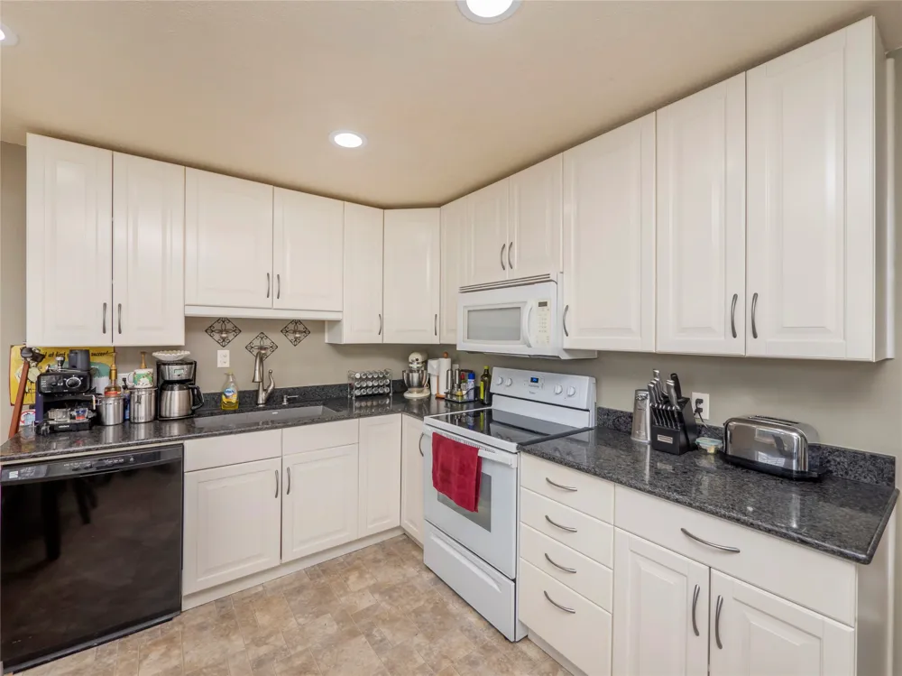 11004 Elm Street Jonestown, TX 78645
