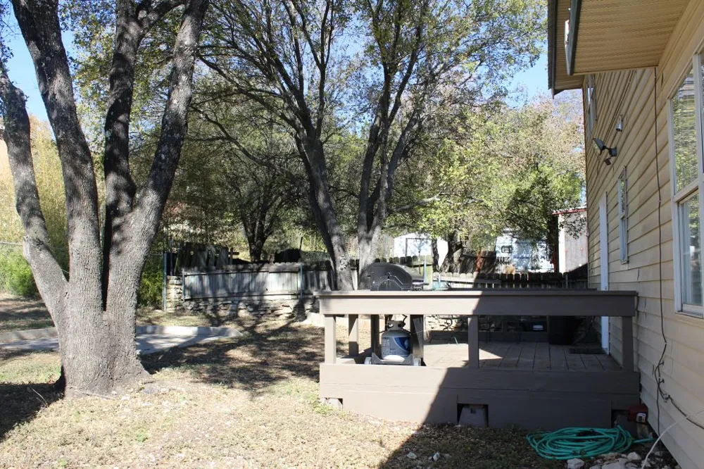 11004 Elm Street Jonestown, TX 78645