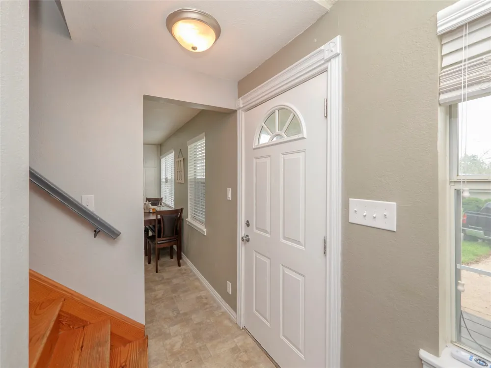 11004 Elm Street Jonestown, TX 78645