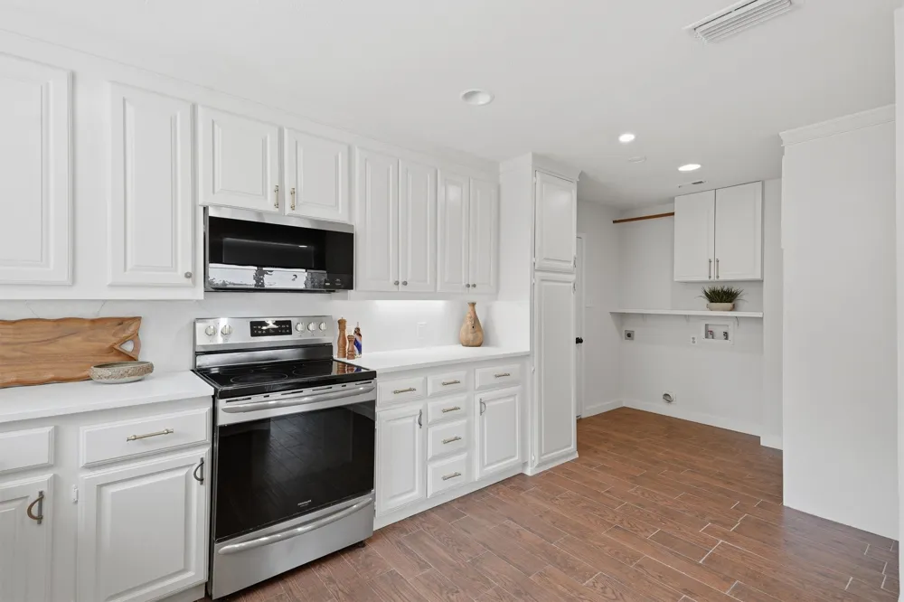 5123 Fairway Circle Granbury, TX 76049