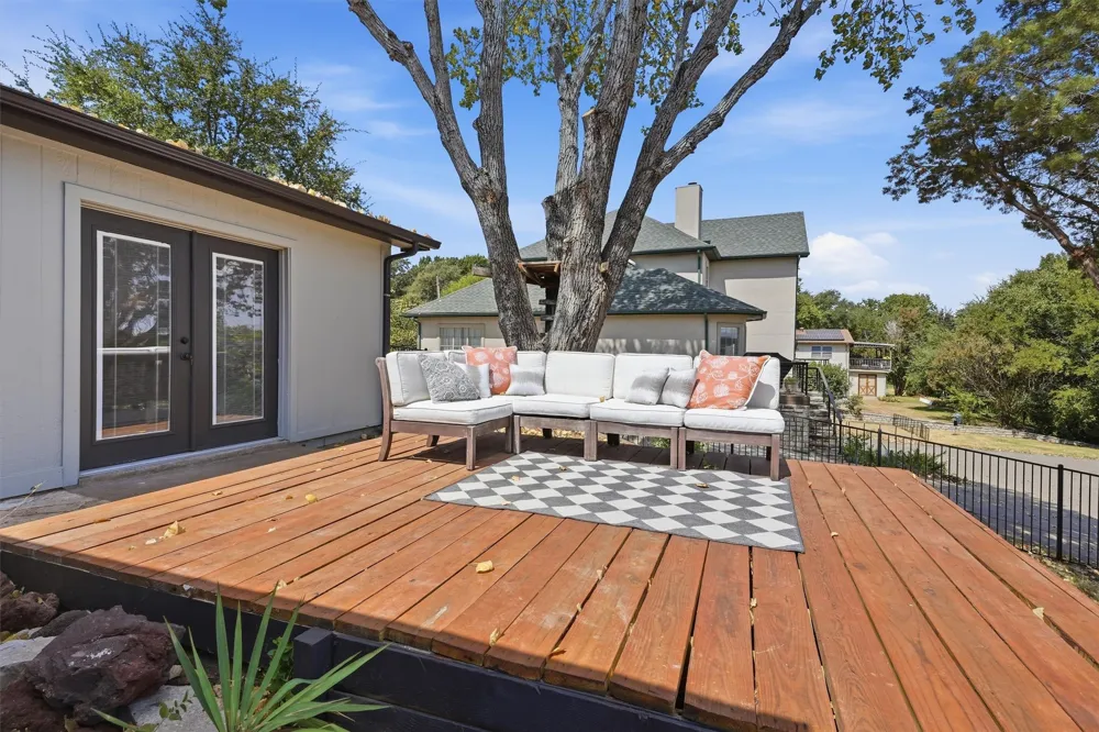 5123 Fairway Circle Granbury, TX 76049