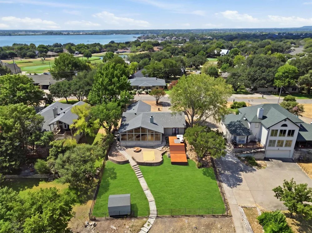 5123 Fairway Circle Granbury, TX 76049
