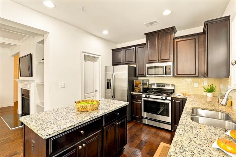 2018 Brightleaf Way #98 Marietta, GA 30060
