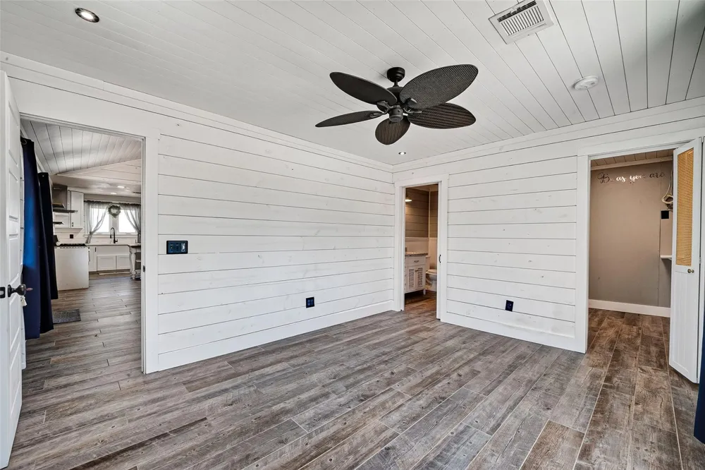 1090 Williams Ln Kemah, TX 77565