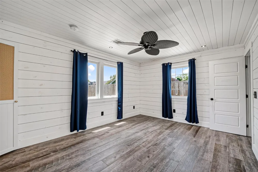 1090 Williams Ln Kemah, TX 77565