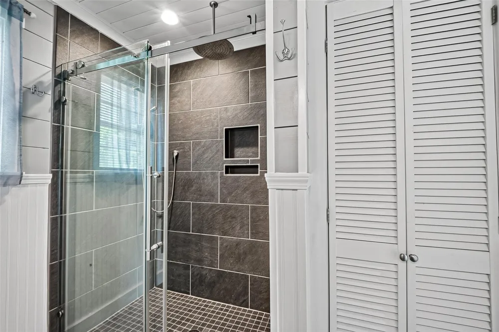 1090 Williams Ln Kemah, TX 77565