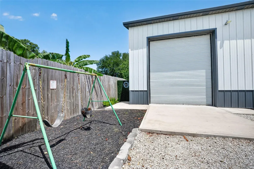 1090 Williams Ln Kemah, TX 77565
