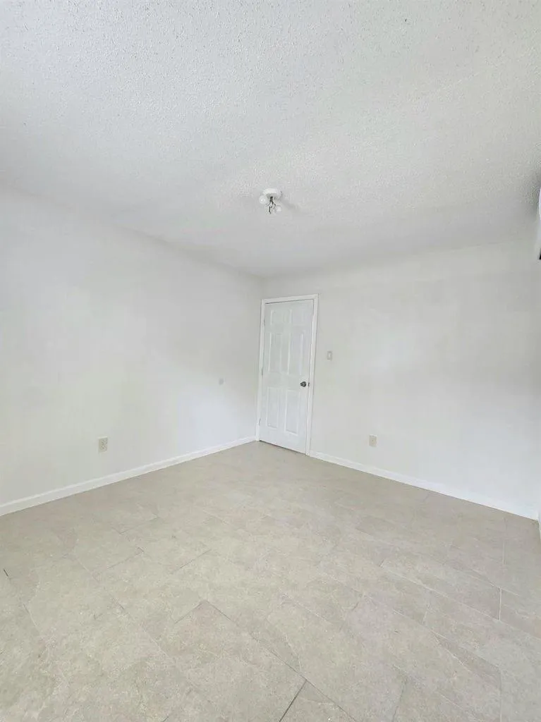 3833 Mount Pleasant St Houston, TX 77021