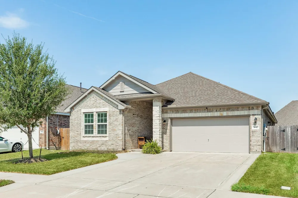 1842 Kenley Way Alvin, TX 77511