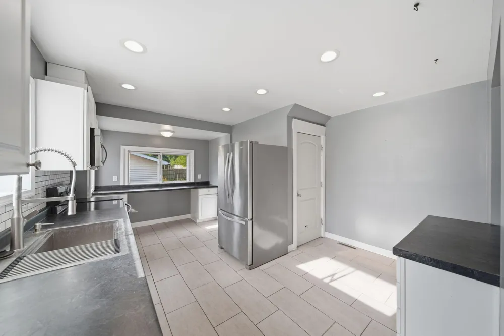 925 E Michigan Avenue Grass Lake, MI 49240