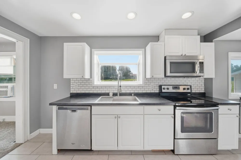 925 E Michigan Avenue Grass Lake, MI 49240
