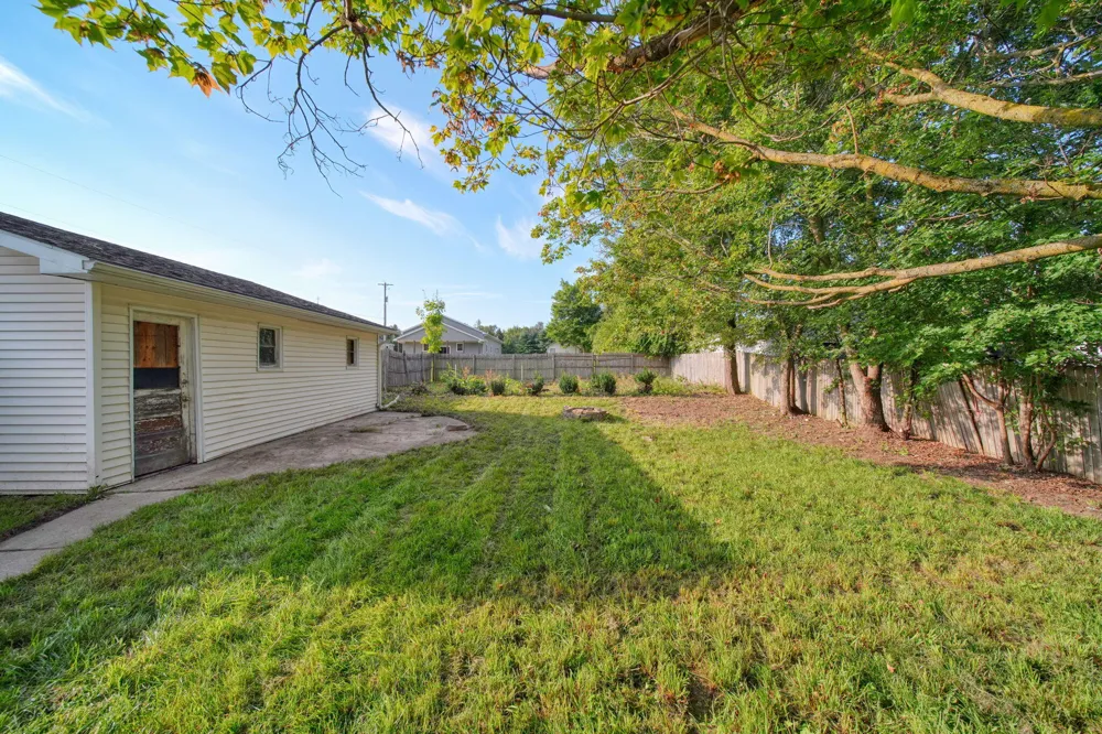 925 E Michigan Avenue Grass Lake, MI 49240